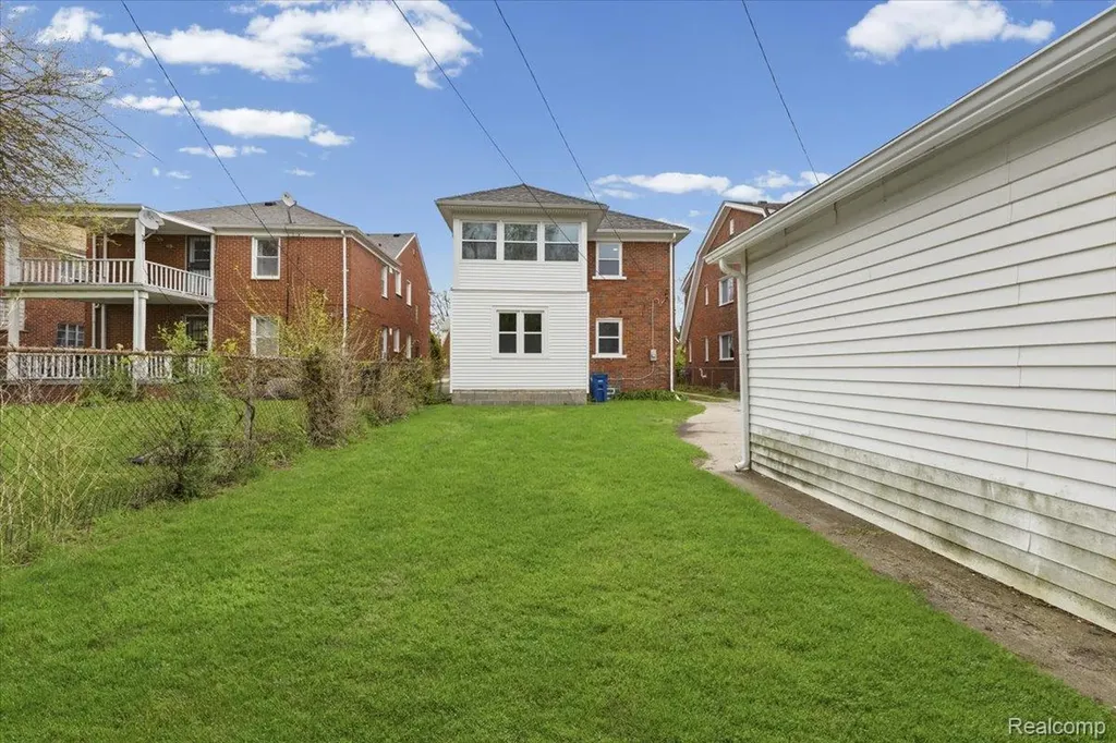 18073 Northlawn Street Detroit City MI 48221