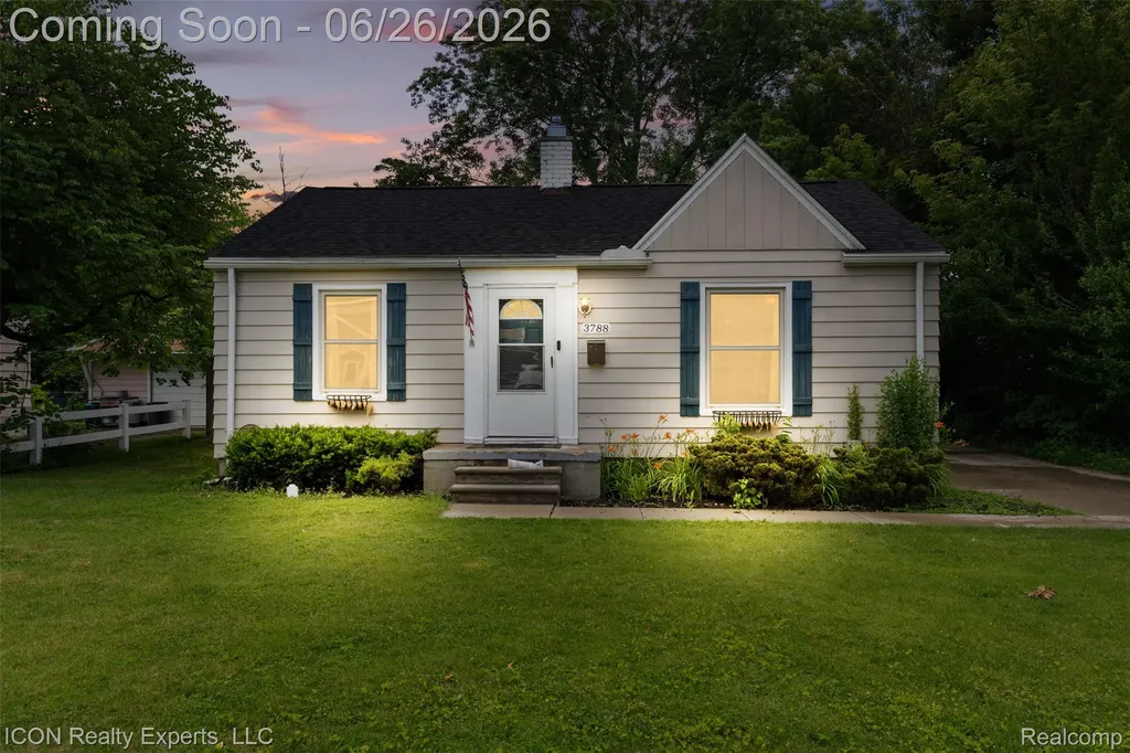 3788 Griffith Avenue Berkley City MI 48072