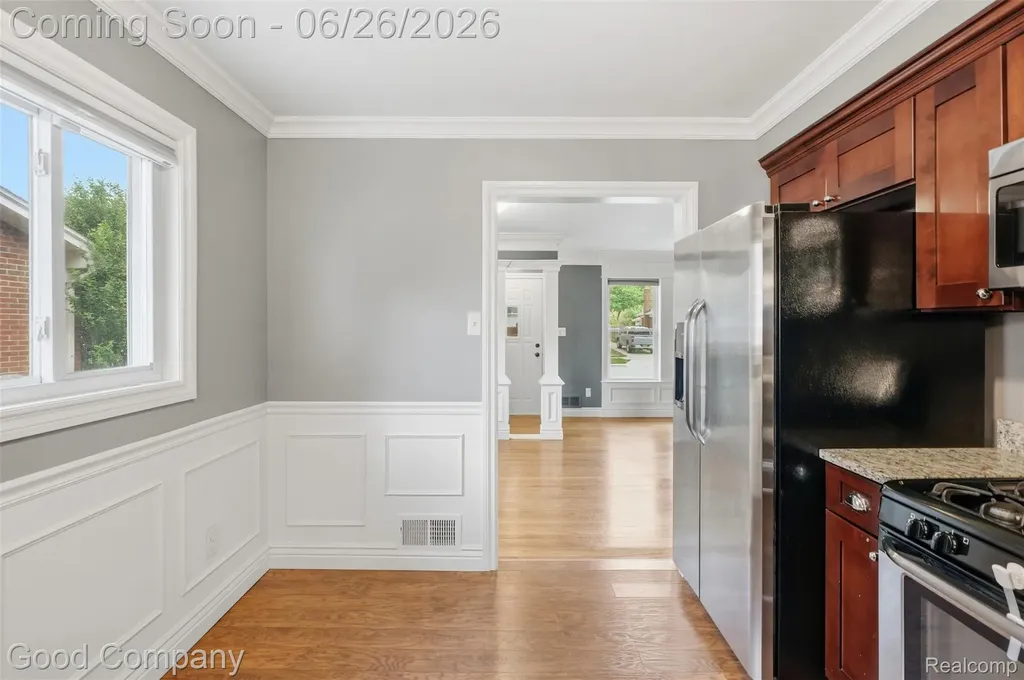29710 Shackett Avenue Madison Heights City MI 48071