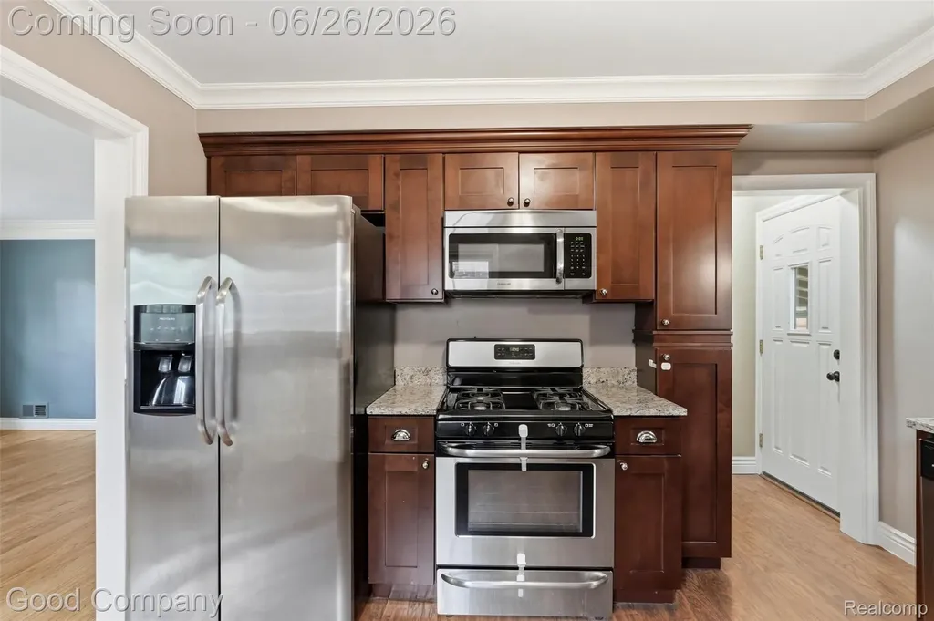 29710 Shackett Avenue Madison Heights City MI 48071