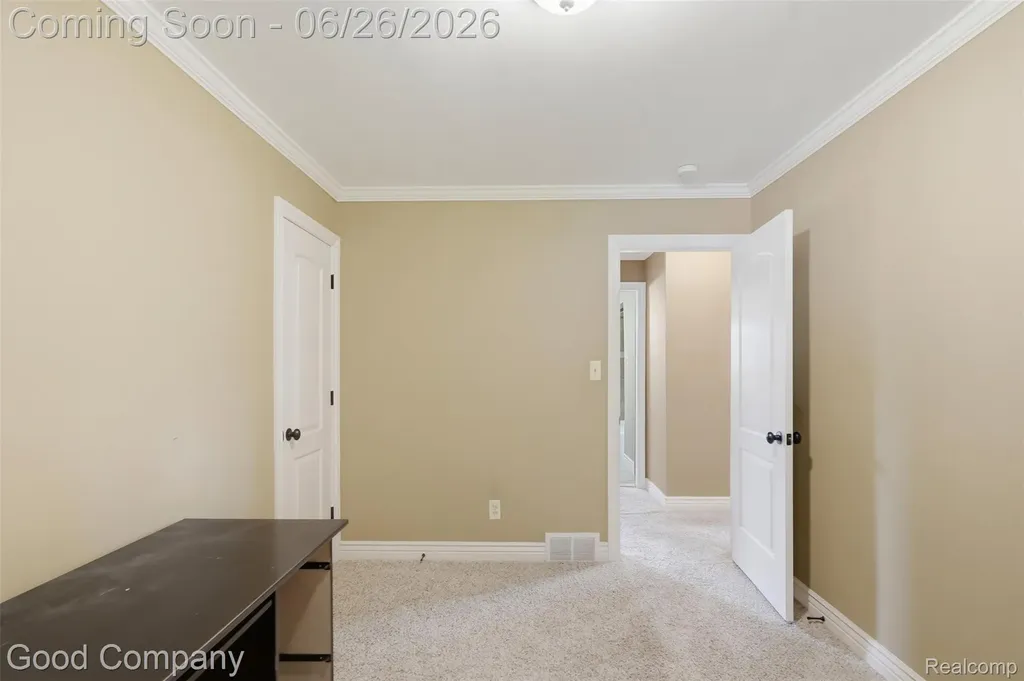 29710 Shackett Avenue Madison Heights City MI 48071