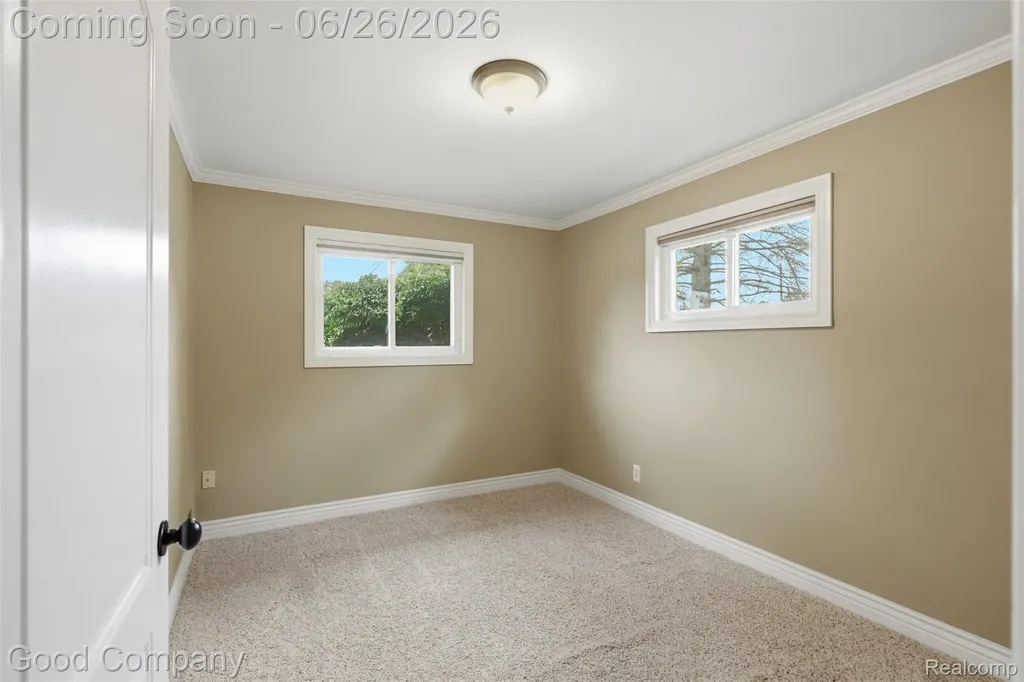 29710 Shackett Avenue Madison Heights City MI 48071