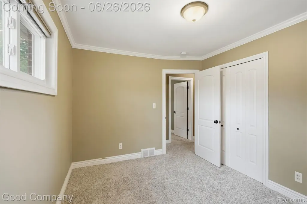 29710 Shackett Avenue Madison Heights City MI 48071