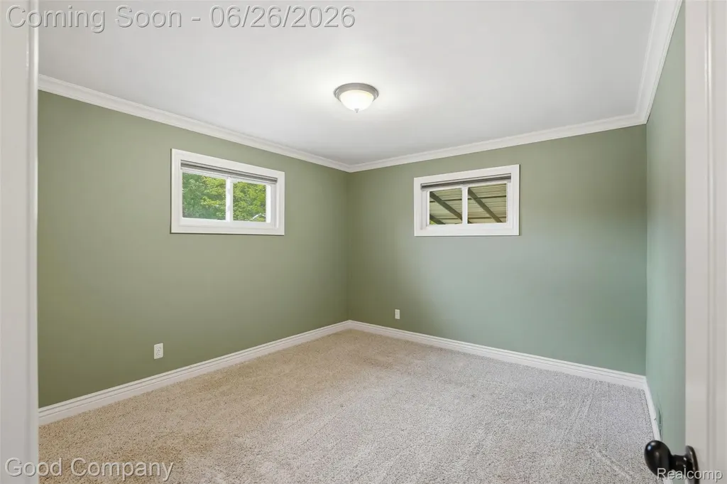 29710 Shackett Avenue Madison Heights City MI 48071