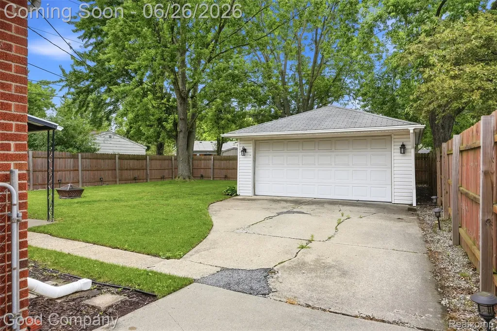 29710 Shackett Avenue Madison Heights City MI 48071