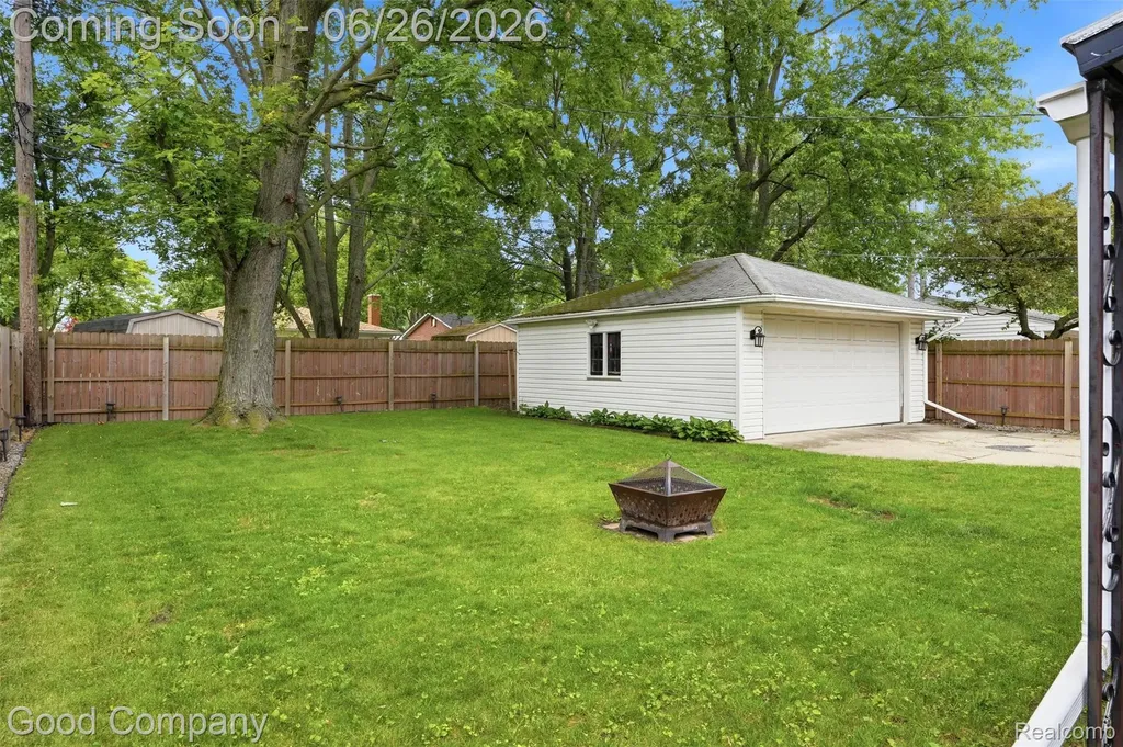 29710 Shackett Avenue Madison Heights City MI 48071