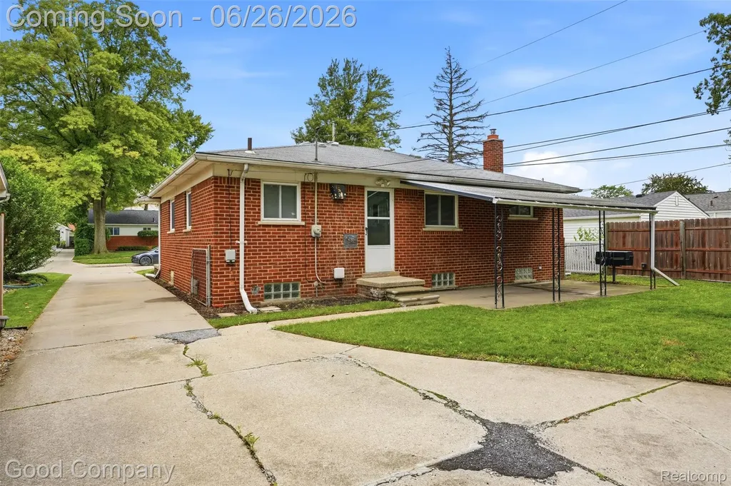 29710 Shackett Avenue Madison Heights City MI 48071