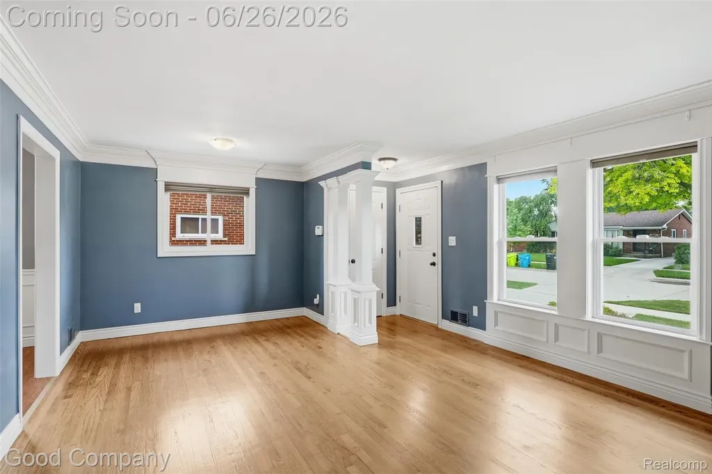 29710 Shackett Avenue Madison Heights City MI 48071