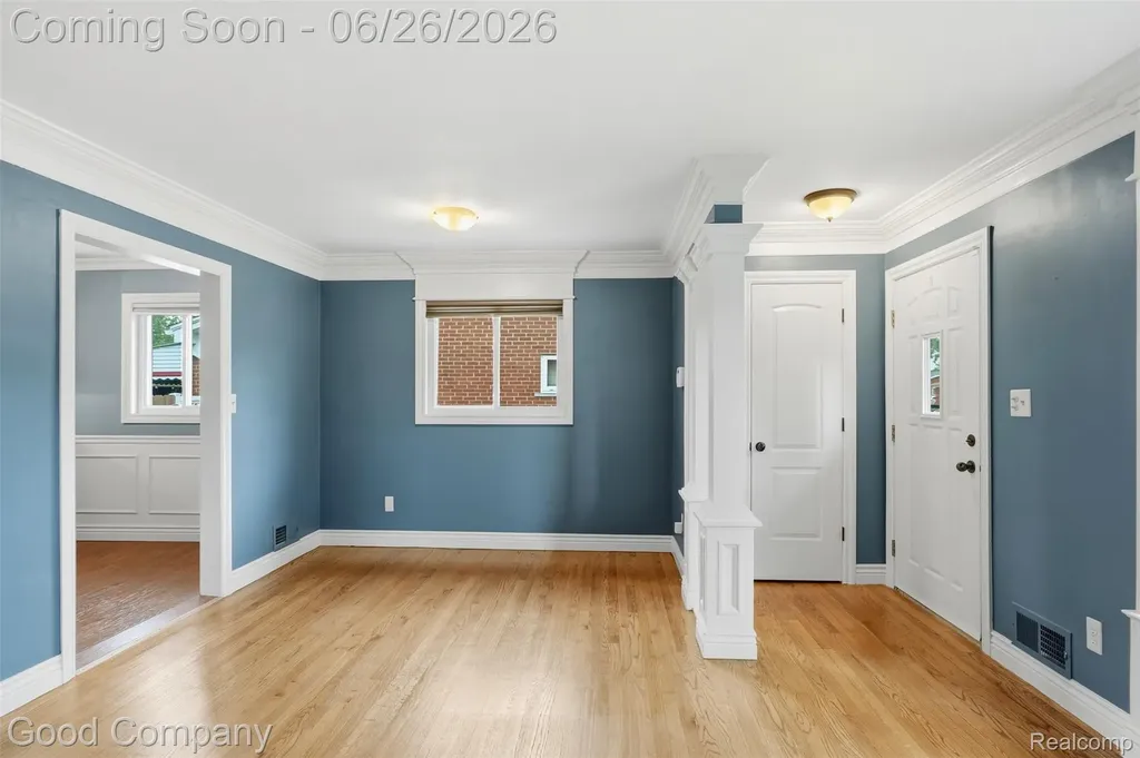 29710 Shackett Avenue Madison Heights City MI 48071