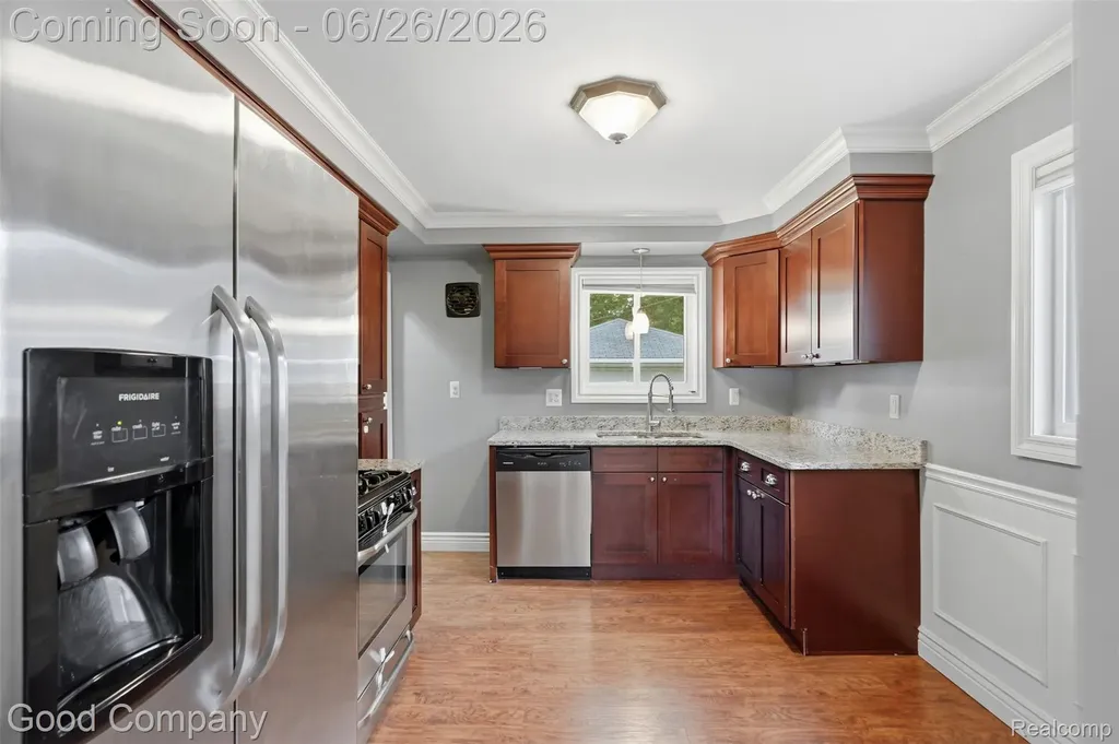 29710 Shackett Avenue Madison Heights City MI 48071