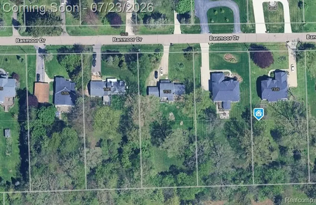 1575 Banmoor Drive Troy City MI 48084