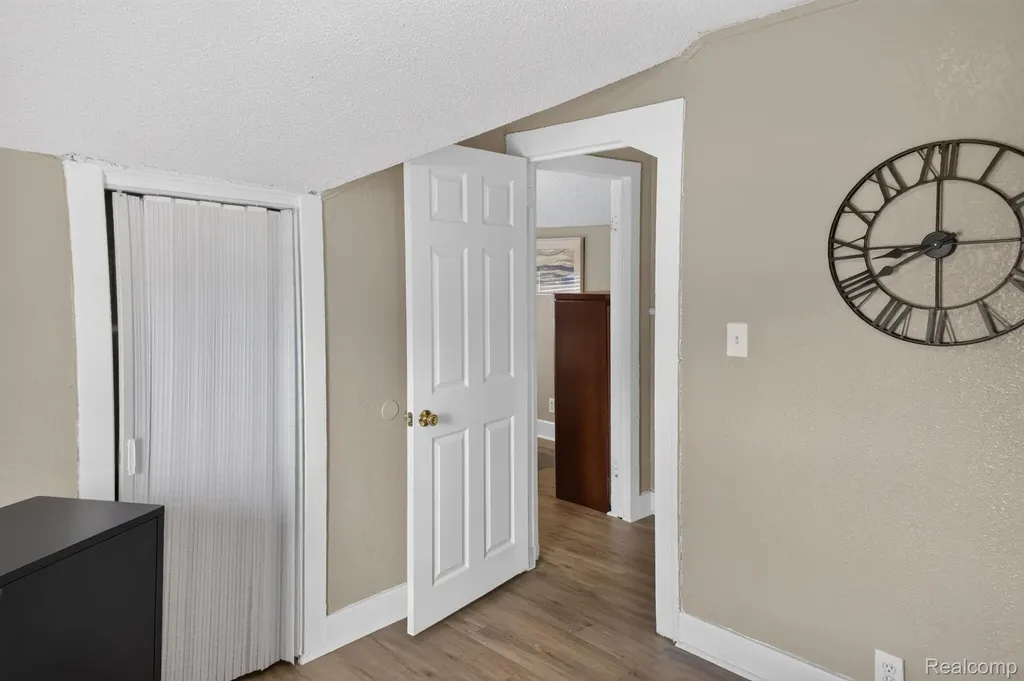 15859 Santa Rosa Drive Detroit City MI 48238