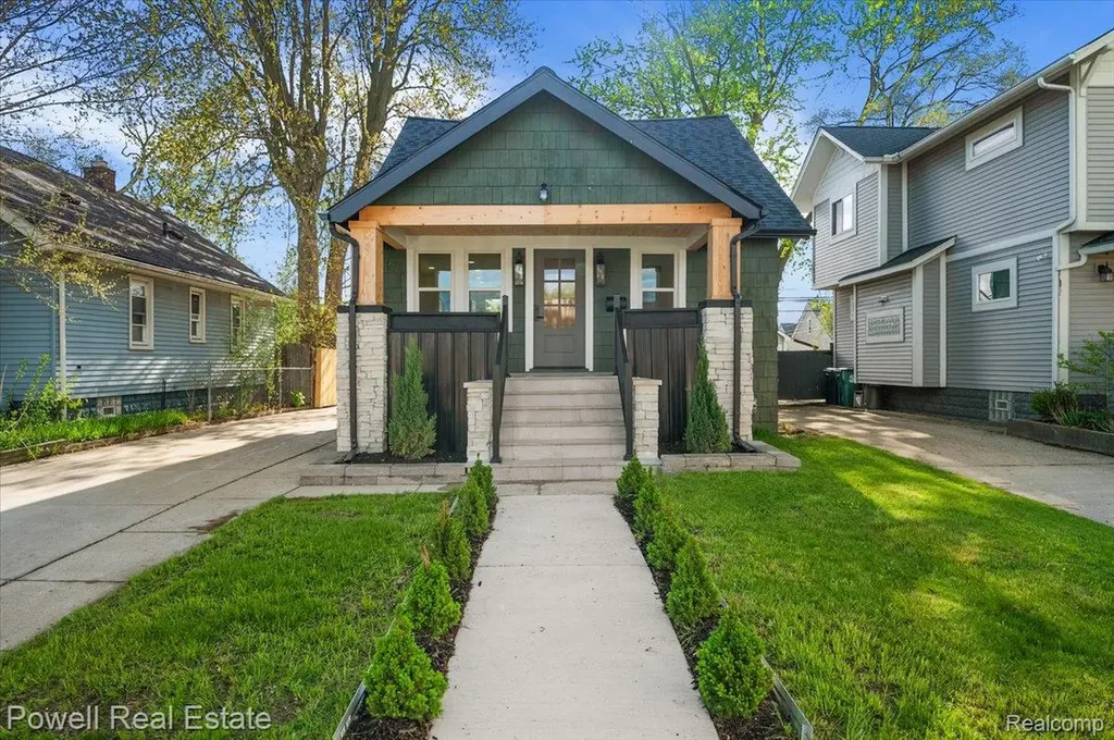 121 S Edison Avenue Royal Oak City MI 48067