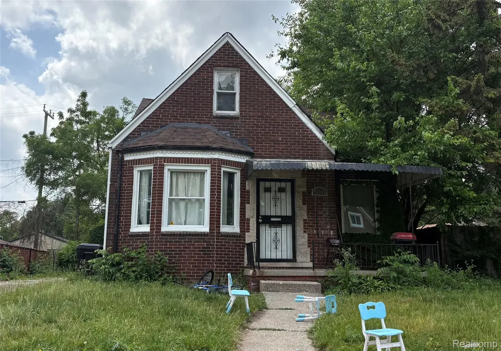 19345 Charest Street Detroit City MI 48234