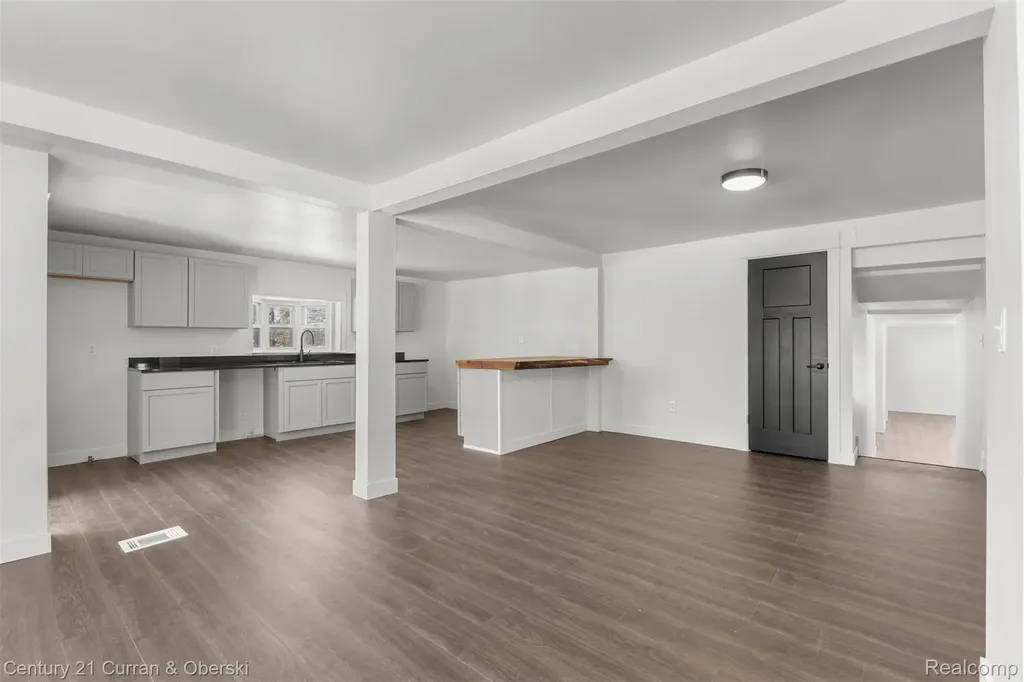 4296 Burgess Road Putnam Township MI 48169