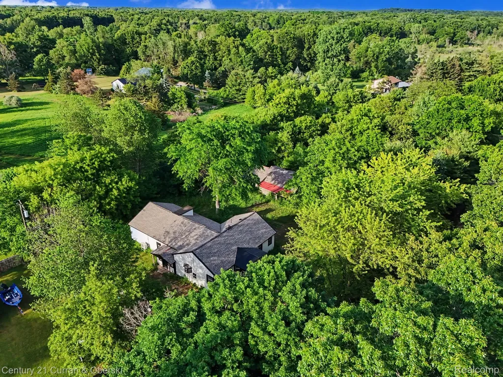 4296 Burgess Road Putnam Township MI 48169