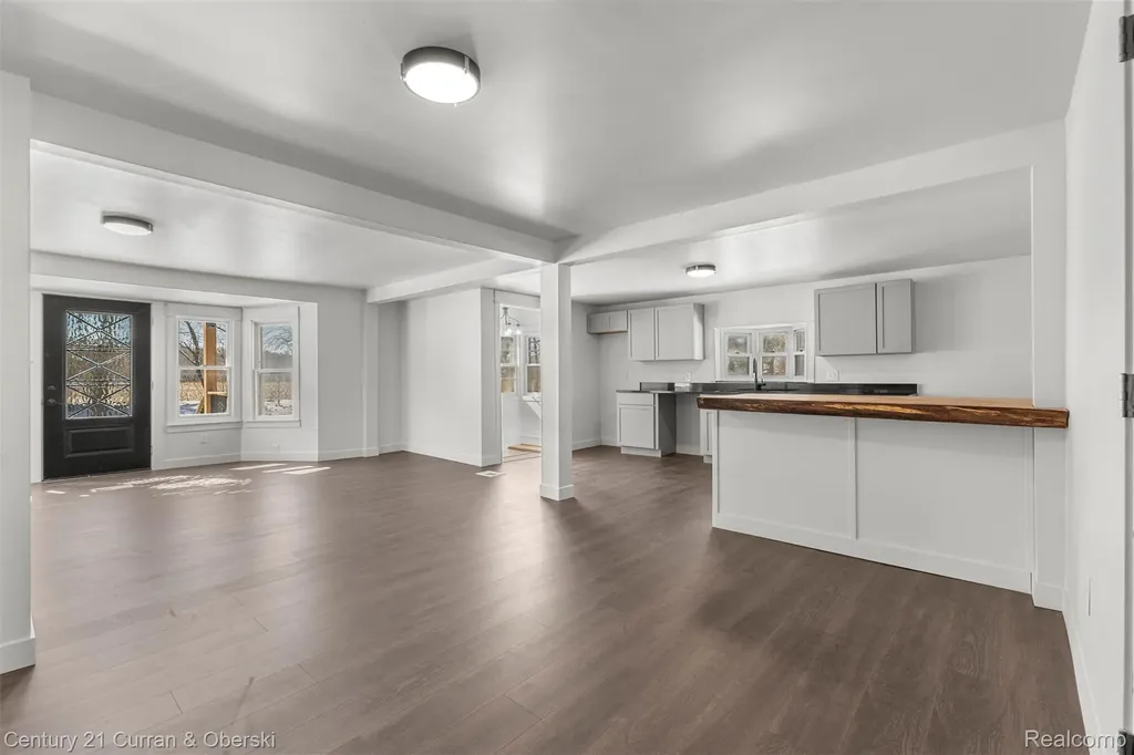 4296 Burgess Road Putnam Township MI 48169