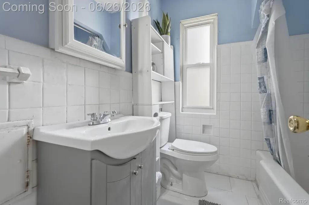 16199 Archdale Street Detroit City MI 48235
