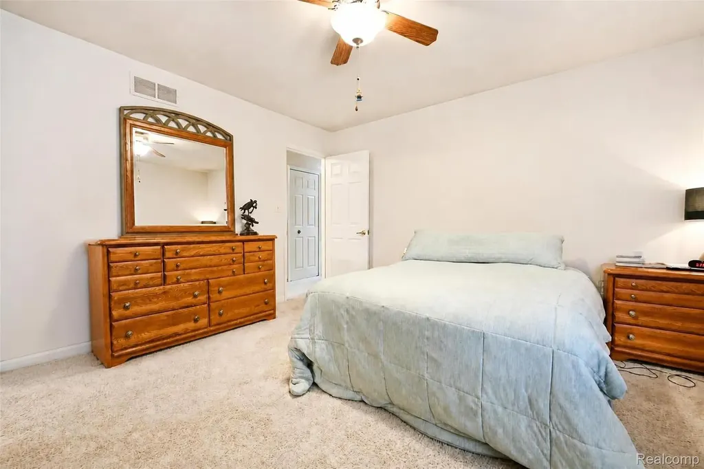 41768 Hanford Road Canton Charter Township MI 48187