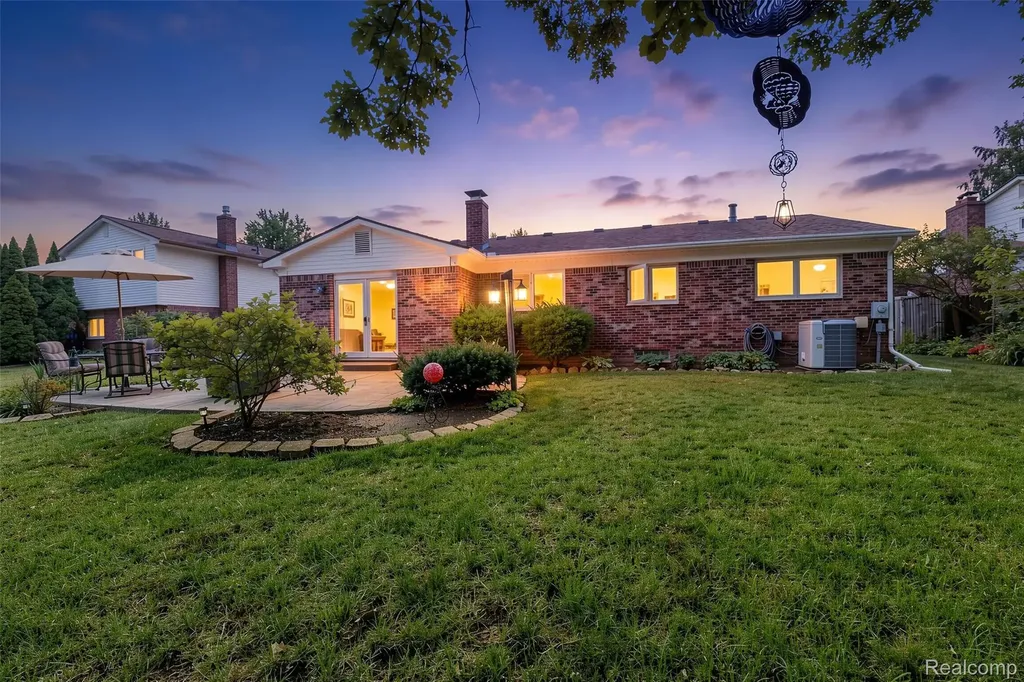 41768 Hanford Road Canton Charter Township MI 48187