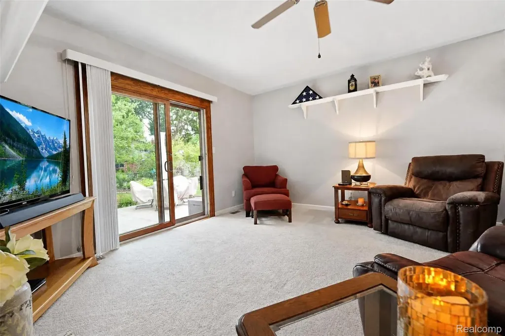 41768 Hanford Road Canton Charter Township MI 48187