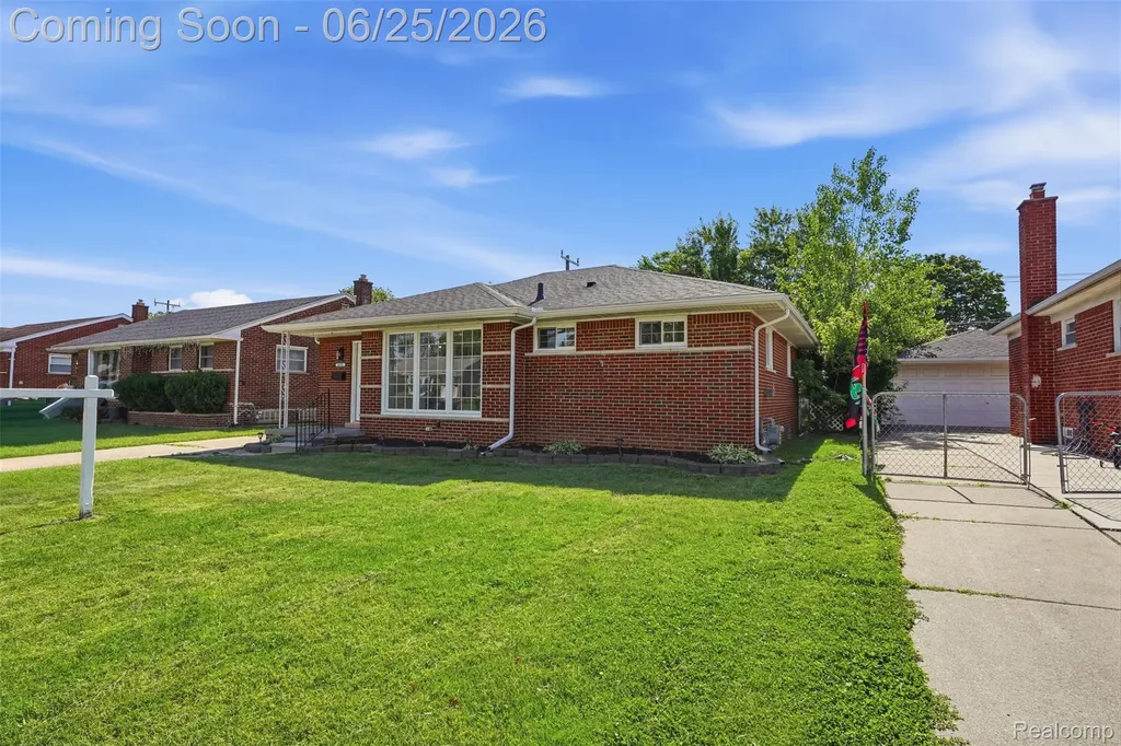 8585 Dixie Lane Dearborn Heights City MI 48127