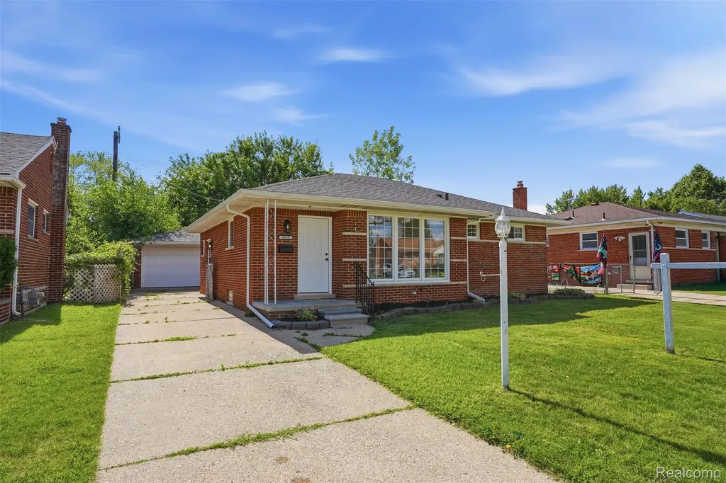 8585 Dixie Lane Dearborn Heights City MI 48127
