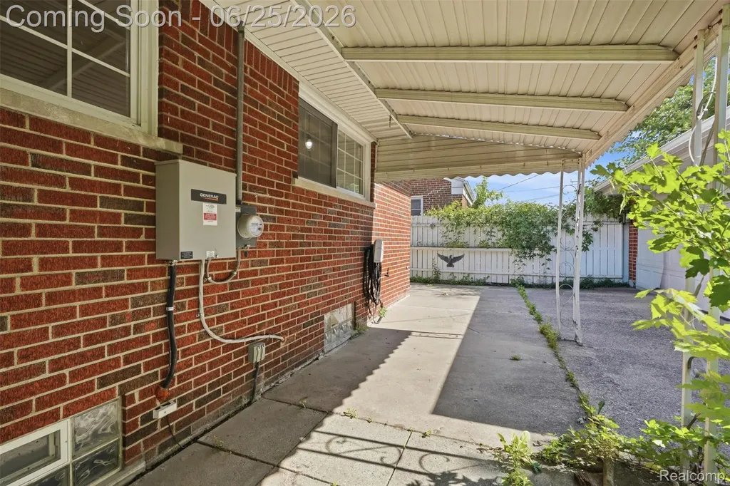 8585 Dixie Lane Dearborn Heights City MI 48127