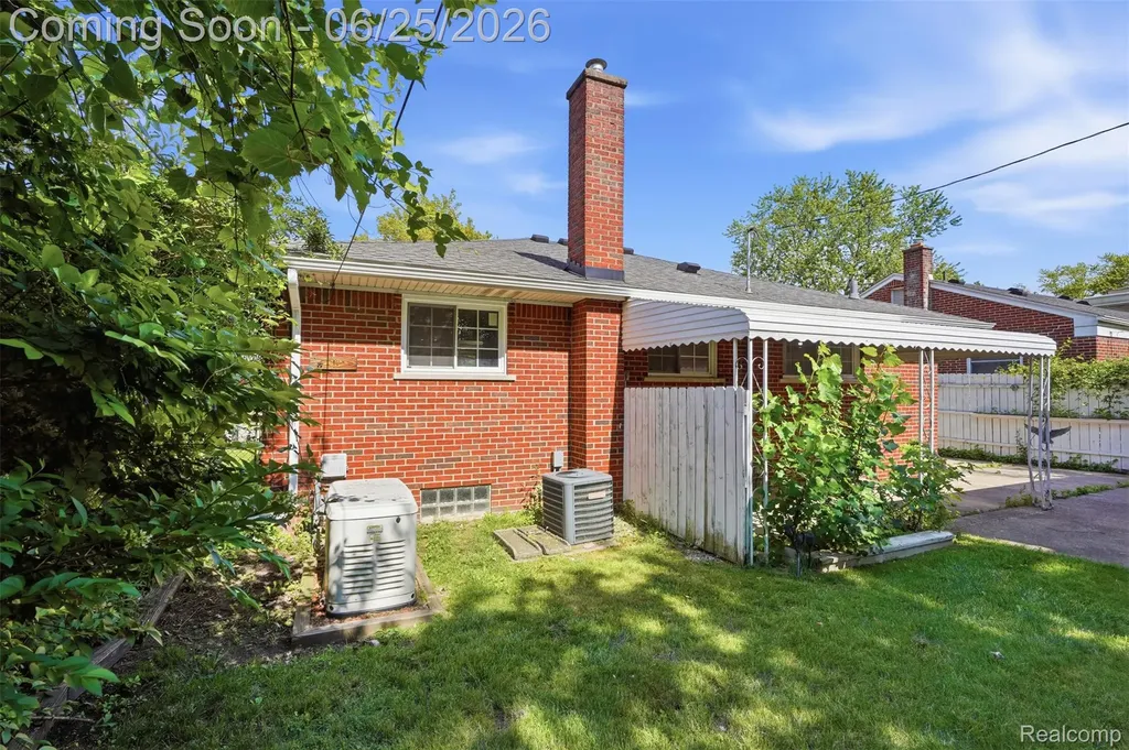 8585 Dixie Lane Dearborn Heights City MI 48127