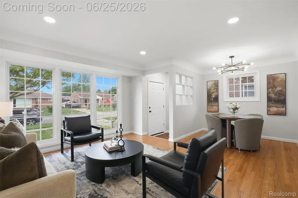 8585 Dixie Lane Dearborn Heights City MI 48127