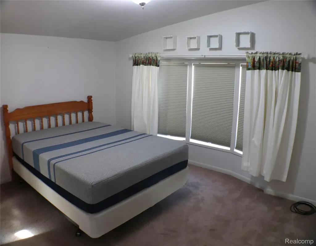 8171 Chickadee Court Tittabawassee Township MI