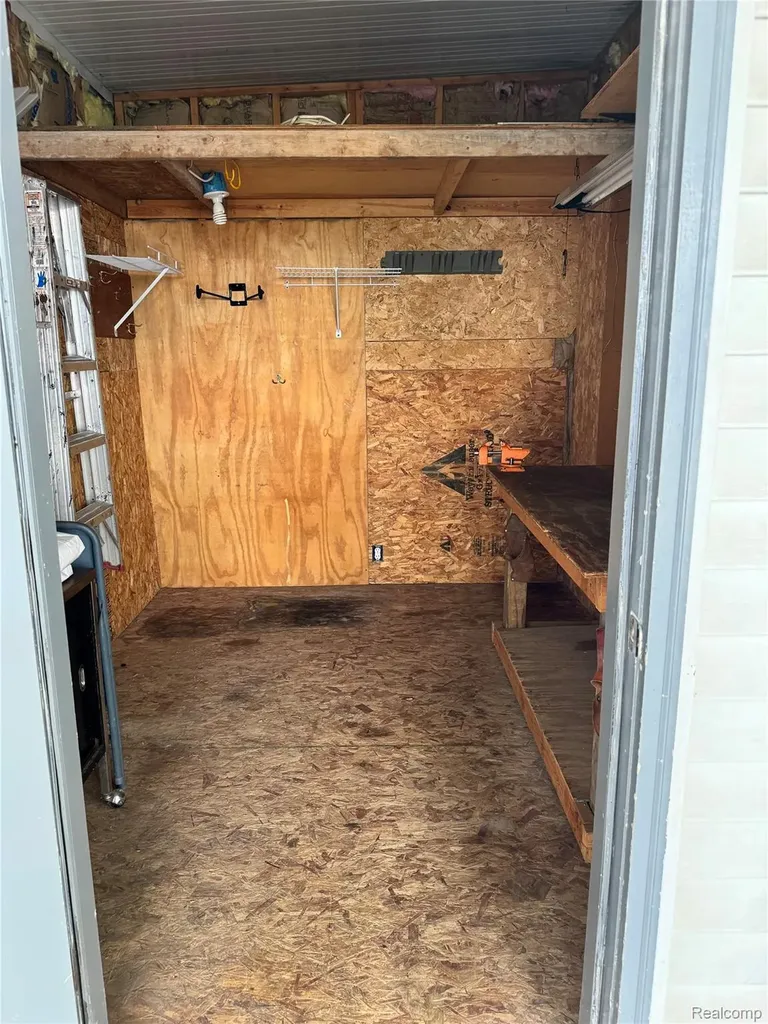 8171 Chickadee Court Tittabawassee Township MI
