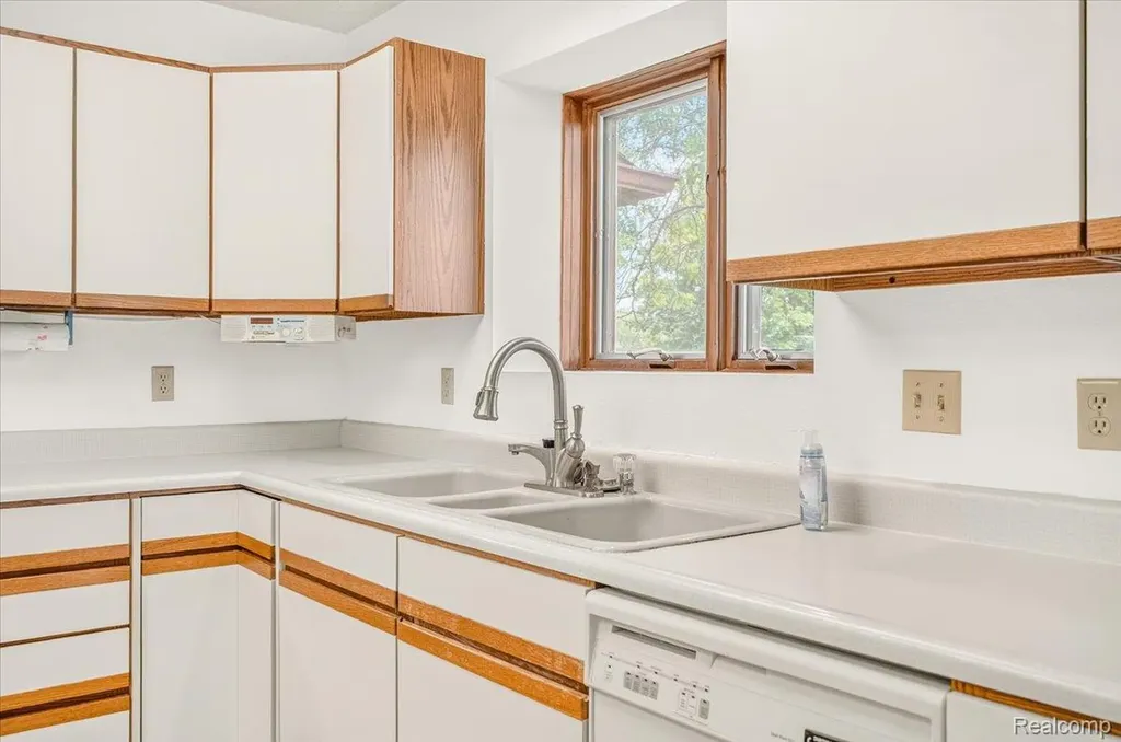 2422 Forrister Drive Adrian Township MI 49221
