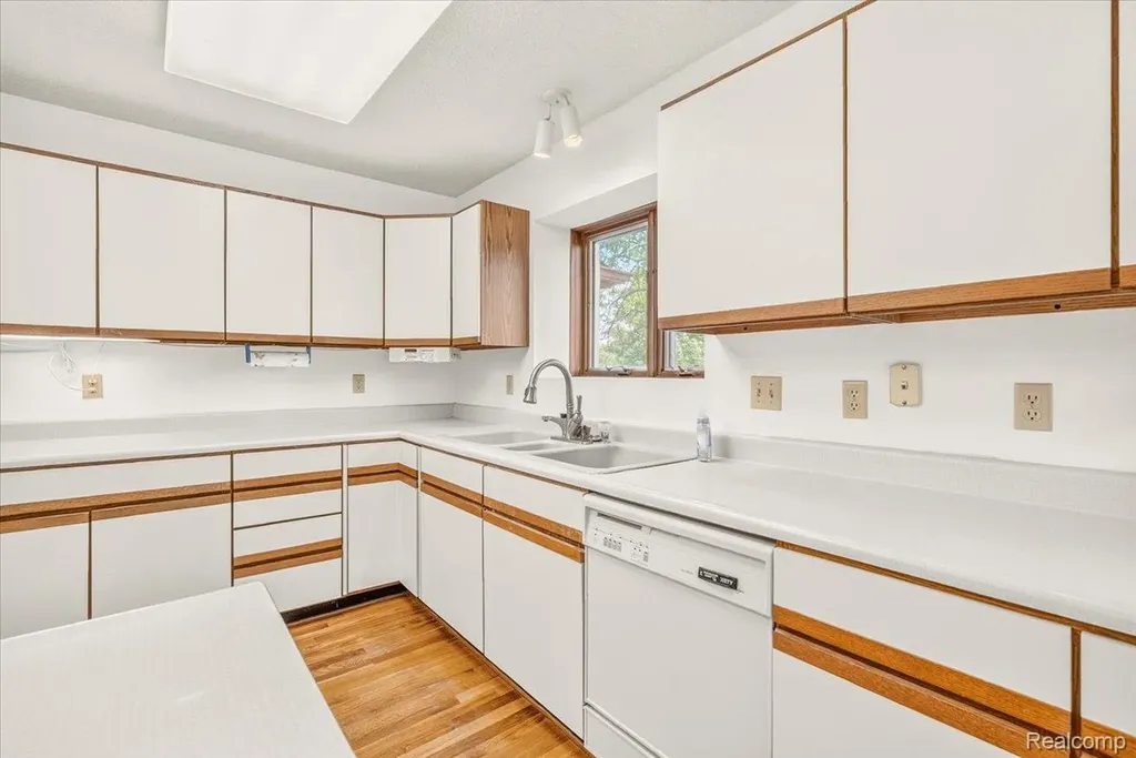 2422 Forrister Drive Adrian Township MI 49221