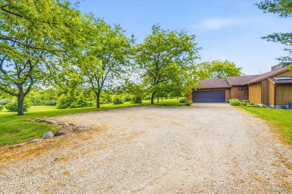 2422 Forrister Drive Adrian Township MI 49221