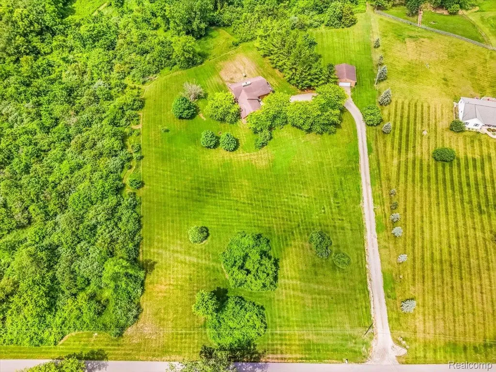 2422 Forrister Drive Adrian Township MI 49221