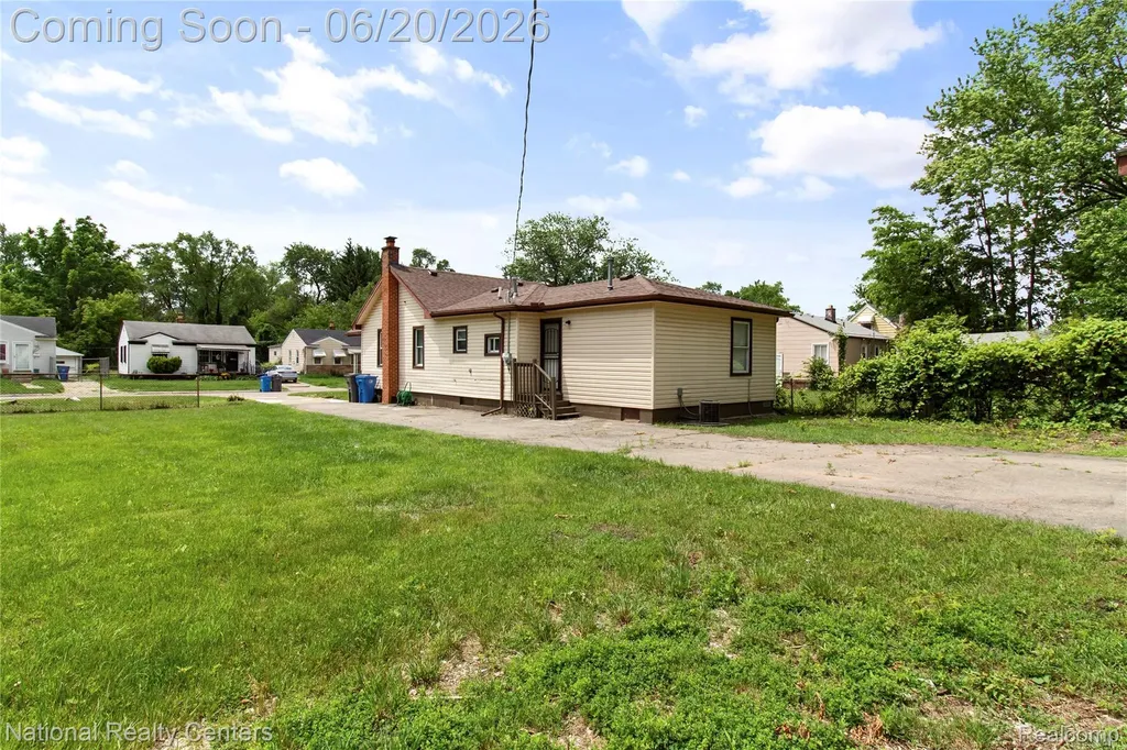 26862 Yale Street Detroit City MI 48141
