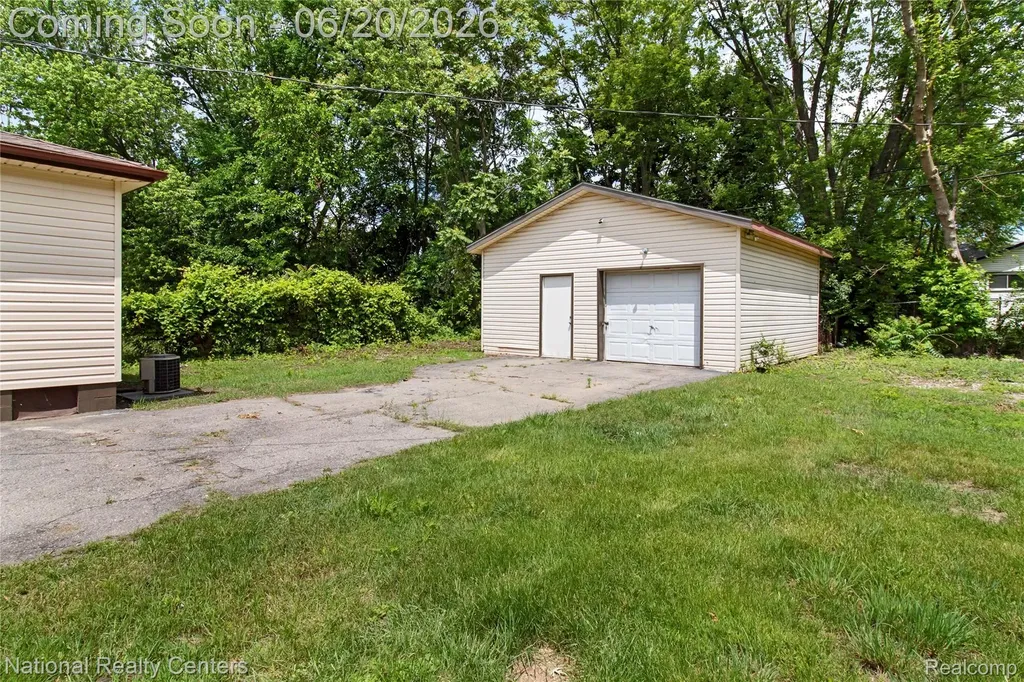 26862 Yale Street Detroit City MI 48141