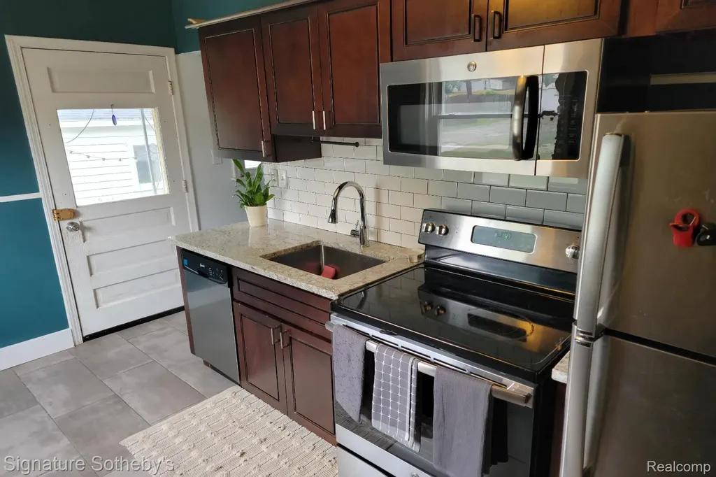 1726 Silman Street Ferndale City MI 48220