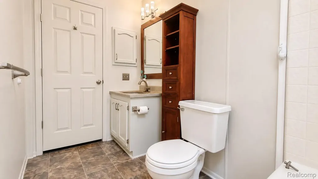 295 Bud Lane Lyon Charter Township MI 48167