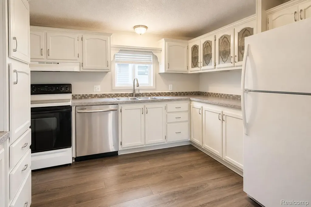 295 Bud Lane Lyon Charter Township MI 48167