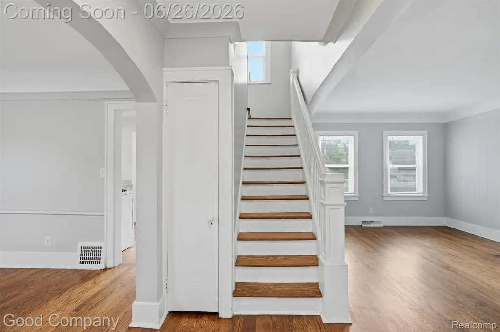 1956 Pinecrest Drive Ferndale City MI 48220
