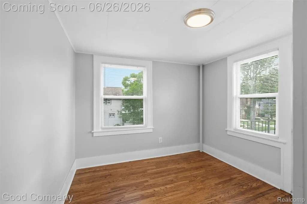 1956 Pinecrest Drive Ferndale City MI 48220