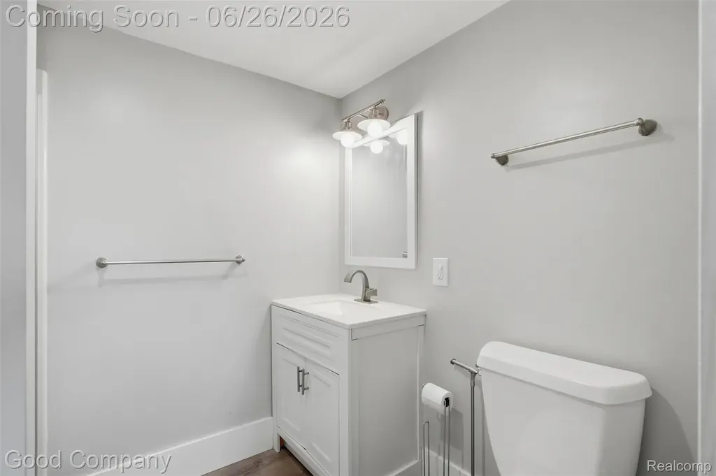 1956 Pinecrest Drive Ferndale City MI 48220