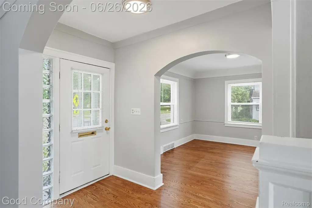 1956 Pinecrest Drive Ferndale City MI 48220