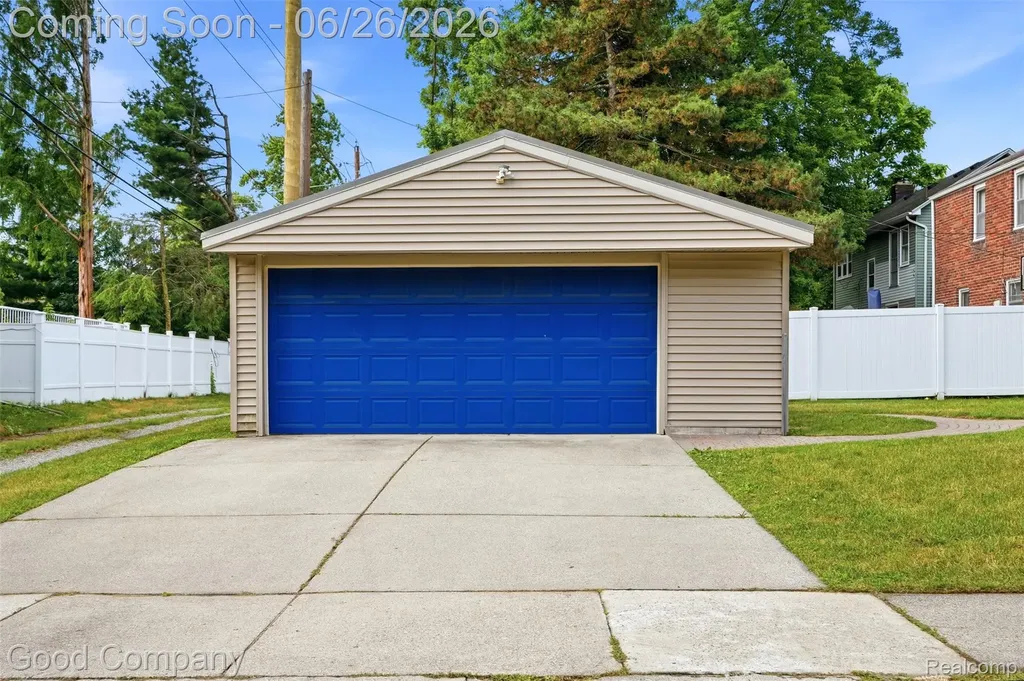1956 Pinecrest Drive Ferndale City MI 48220
