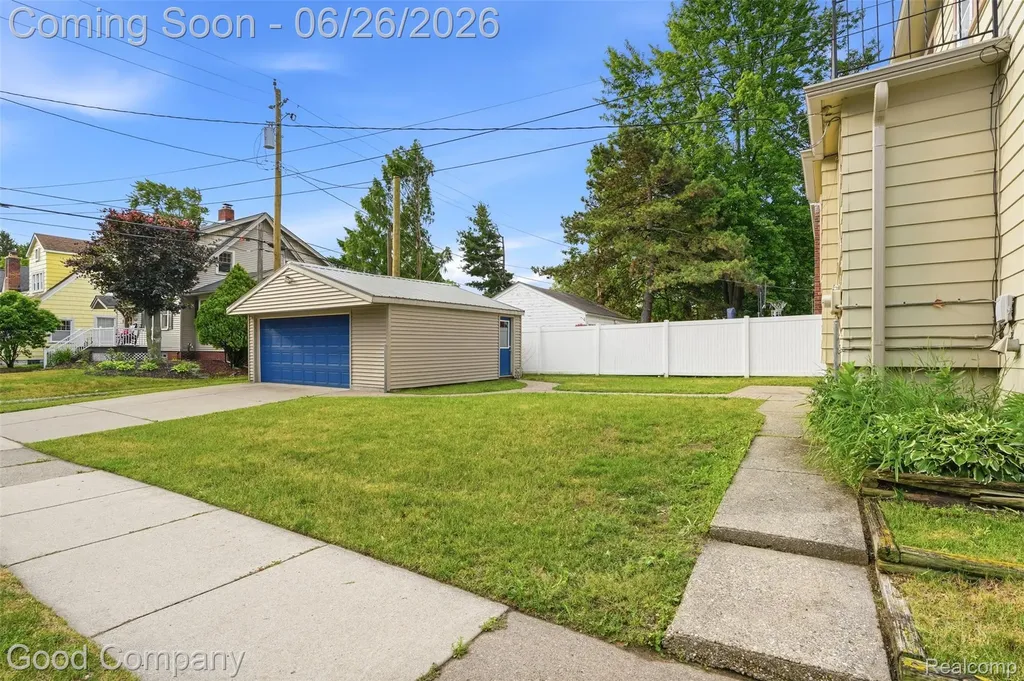 1956 Pinecrest Drive Ferndale City MI 48220