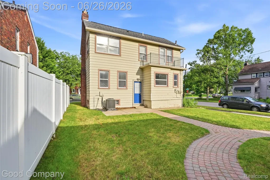 1956 Pinecrest Drive Ferndale City MI 48220