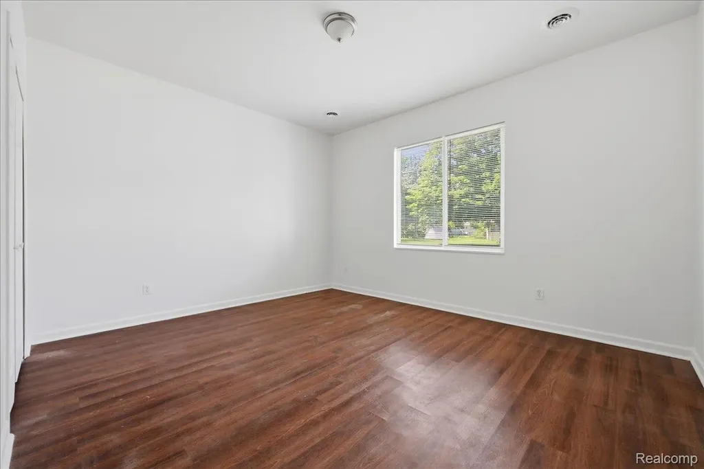 440 Robbe Avenue Belleville City MI 48111