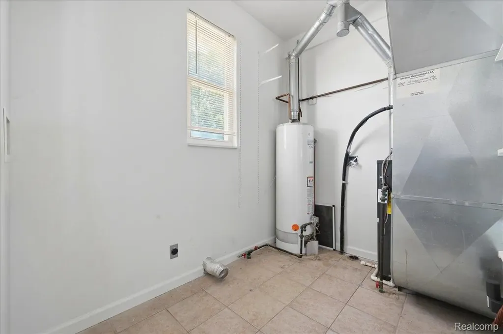 440 Robbe Avenue Belleville City MI 48111